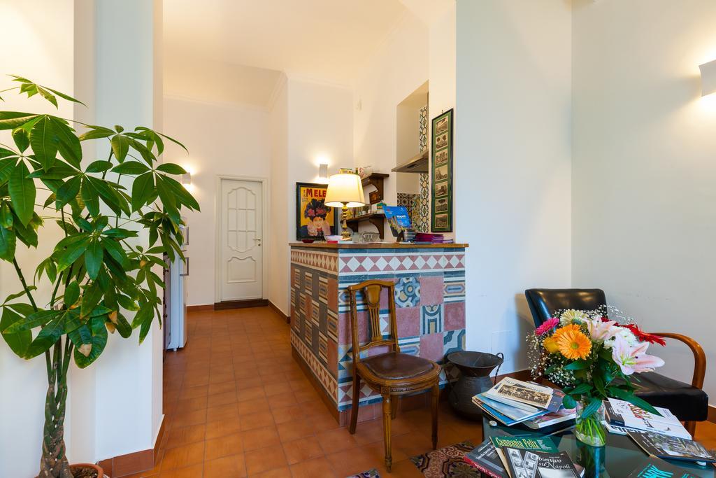 Don Pedro Rooms Vicere Di Toledo In The City Center Naples Exterior photo
